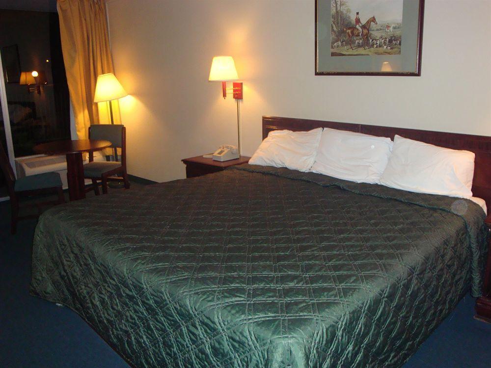 Econo Lodge Asheboro Buitenkant foto