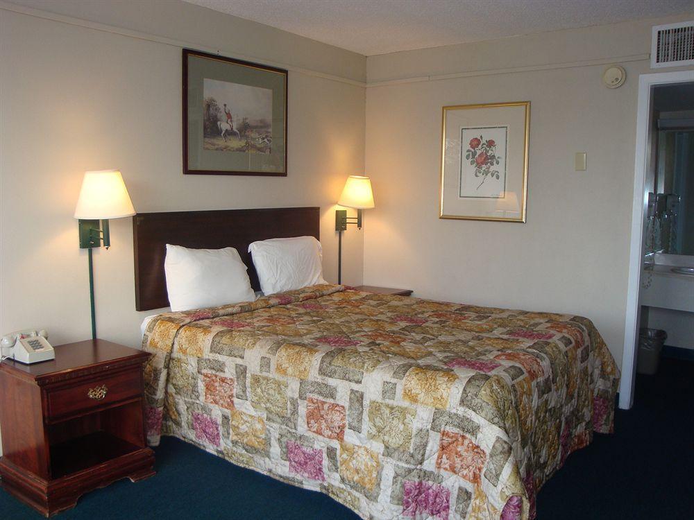 Econo Lodge Asheboro Buitenkant foto